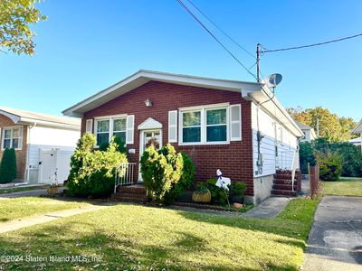 201 Penn Ave, Staten Island, NY, 10306