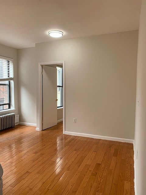 1st image of 208 Thompson St APT 16