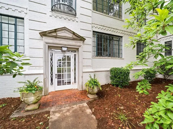 1700 N Elm St APT O2, Greensboro, NC 27408