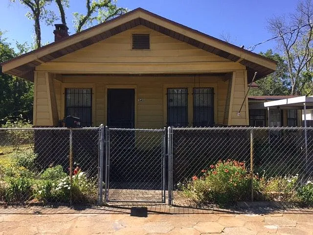 Front View of home from street