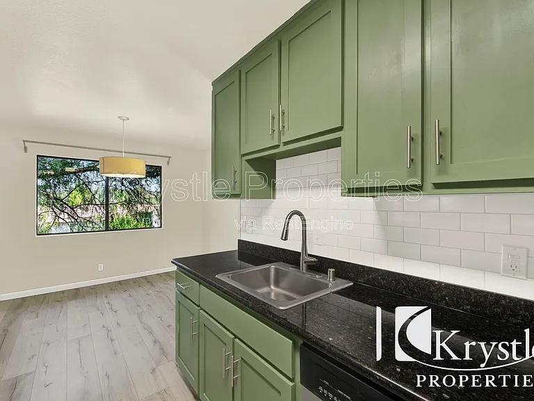 900 Cambridge Dr #176 — Photo 12