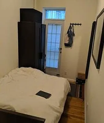 Rented by NY Living Solutions | media 18