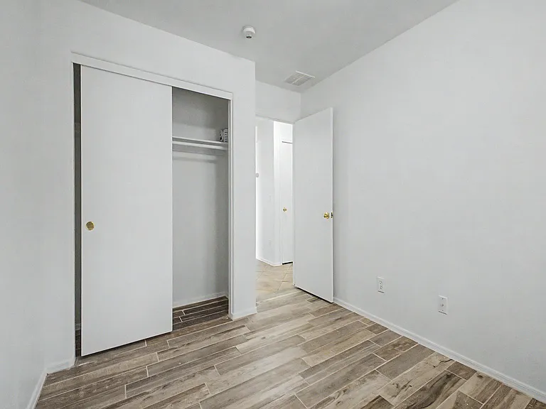 25875 W Saint Catherine Ave — Photo 16