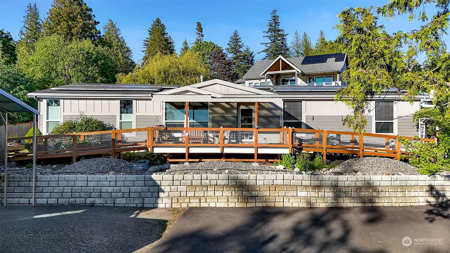 4790 Beach Lane photo 1