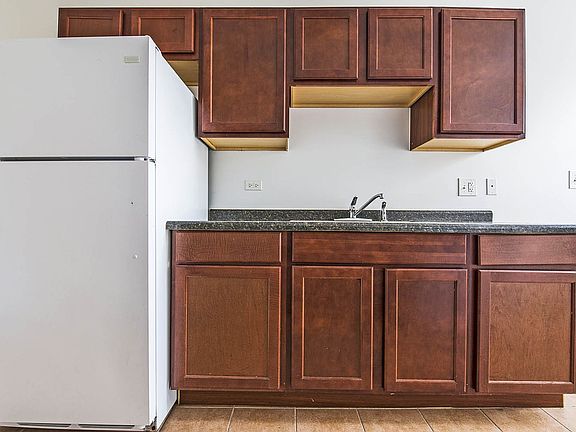 3rd image of 7263 S Coles Ave #3