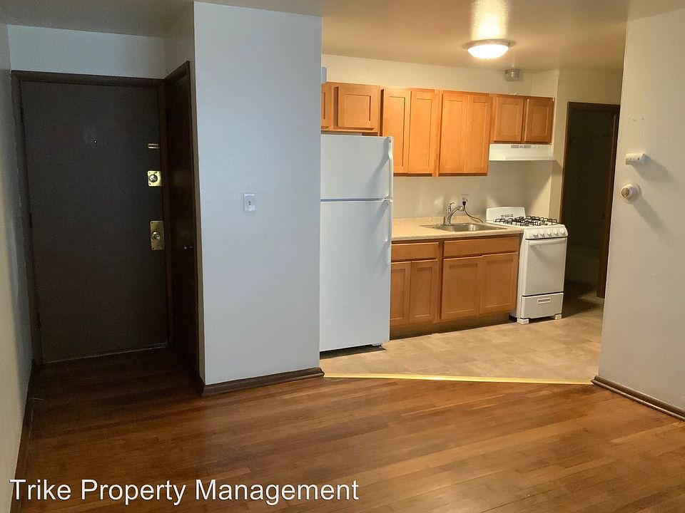 1st image of 1614 N Farwell Ave APT 201