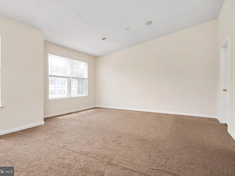 8221 Barrington Ct #41 — Photo 20