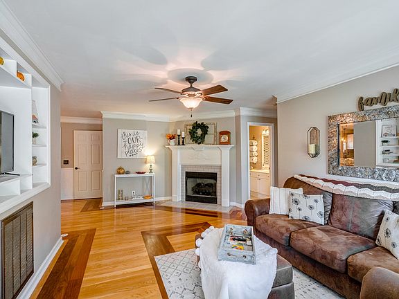 4th image of 100 Nimitz Cir