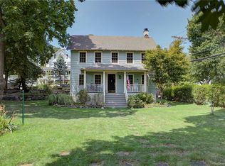2 Park Ln, Rye, NY 10580