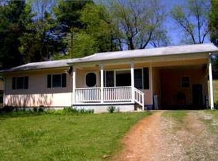 123 Rolling Hills Dr, Franklin, NC 28734