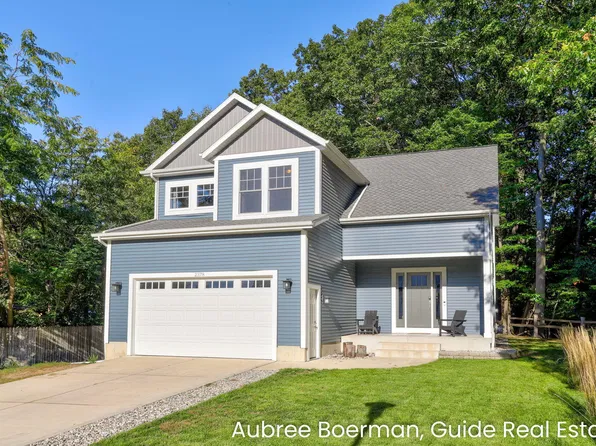 2378 Norcrest Dr, Norton Shores, MI 49441