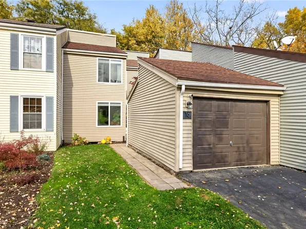 16 Tilegate Gln, Fairport, NY 14450
