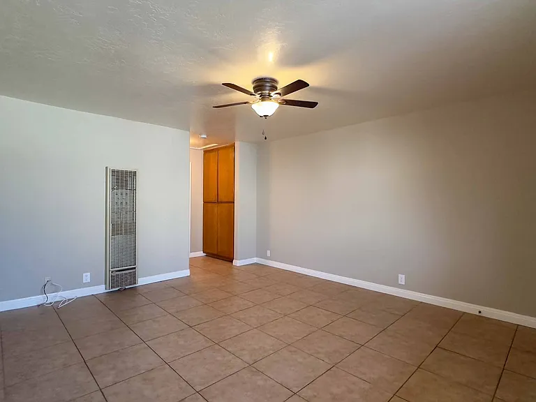 323 W 15th Ave — Photo 11