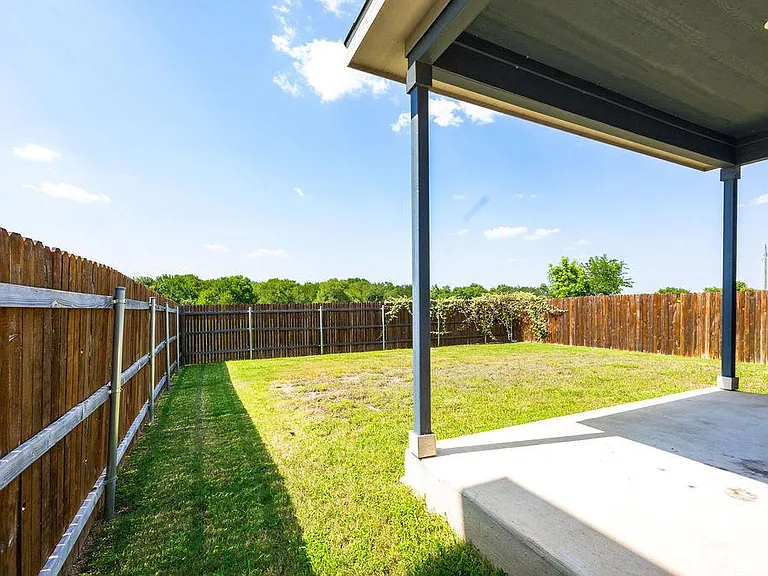 448 English Oak St — Photo 26