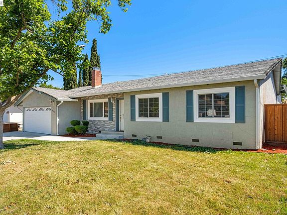 3rd image of 8591 Beverly Ln