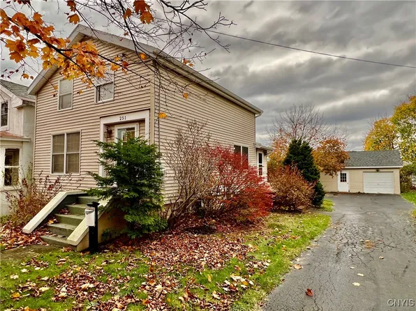 251 W 3rd St, Oswego, NY 13126