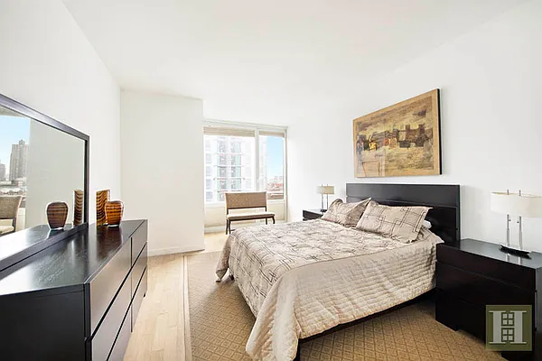 Rented by Halstead Real Estate | media 23