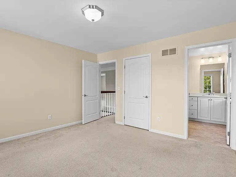 24303 Saybrook Ct — Photo 35