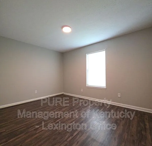 3793 Camelot Dr #C — Photo 10
