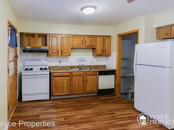 5th image of 171 E 12th Ave #7684955