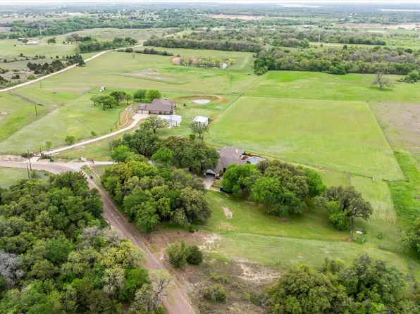 354 Brammer Dr, Aurora, TX 76078