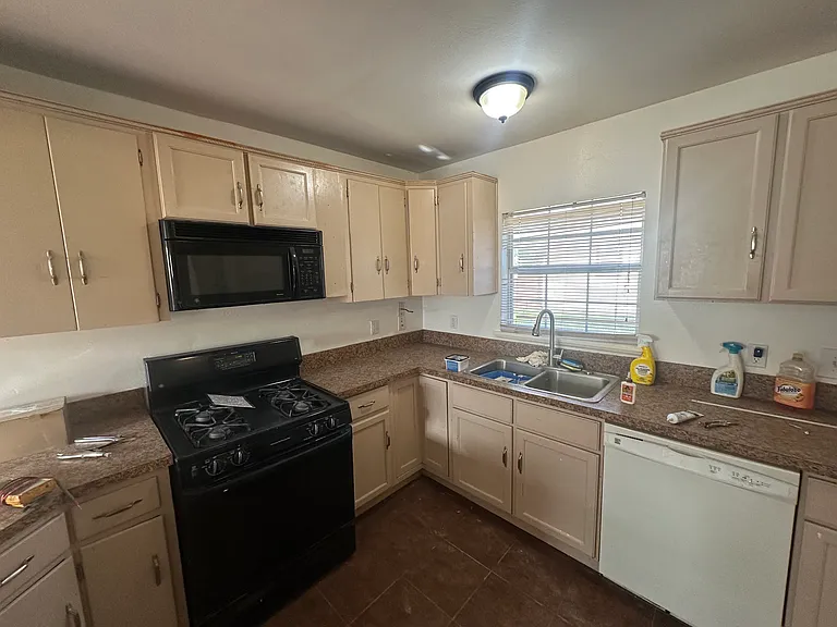 5131 Cortelyou Ln — Photo 10