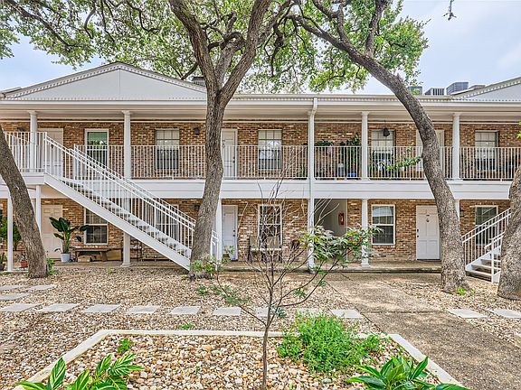 3rd image of 1240 Barton Hills Dr APT 202