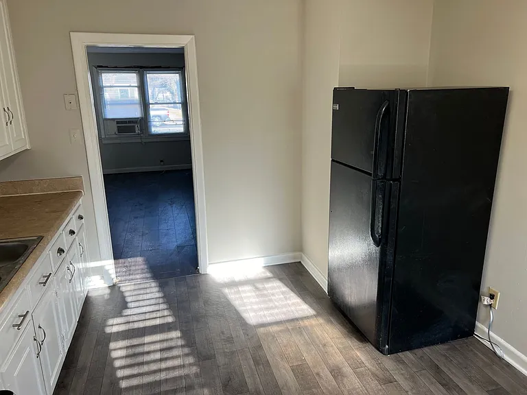 3215 & 3217 Dill Ave — Photo 4