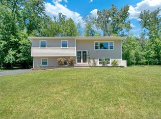 199 Rutgers Rd W, Orangeburg, NY 10962