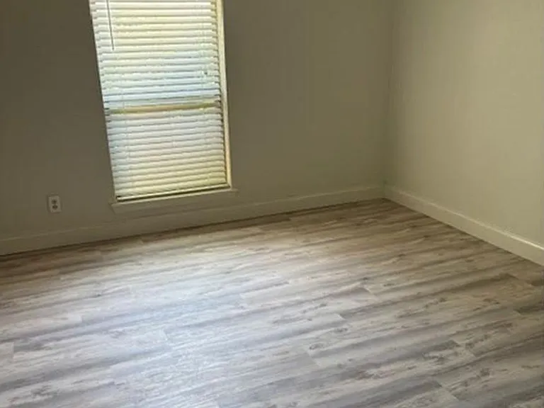 2729 Hurstview Dr — Photo 21