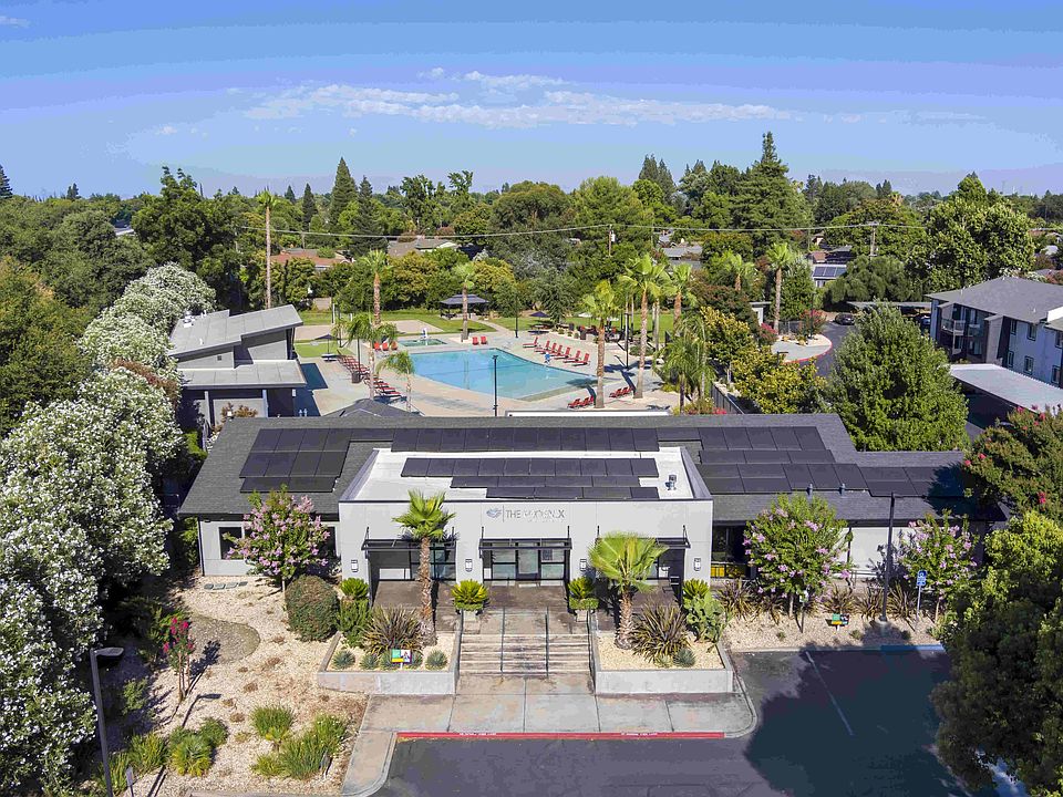 Clubhouse Entrance and Pool