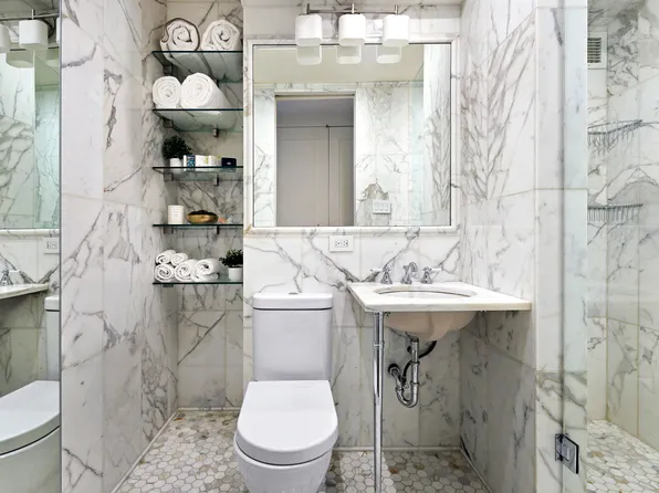 715 Park Avenue image 10 of 11