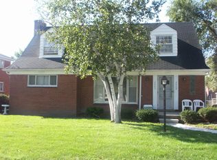 2009 Vernier Rd, Grosse Pointe Woods, MI 48236