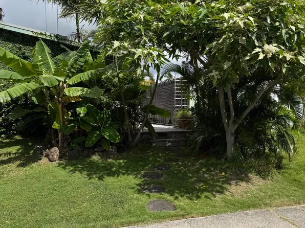 648 Paopua Loop #1, Kailua, HI 96734