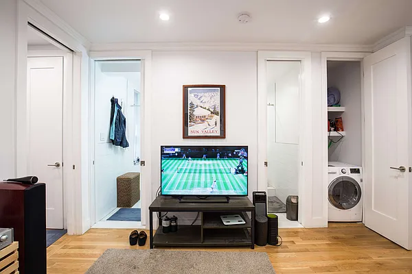 Rented by Nooklyn NYC LLC | media 14