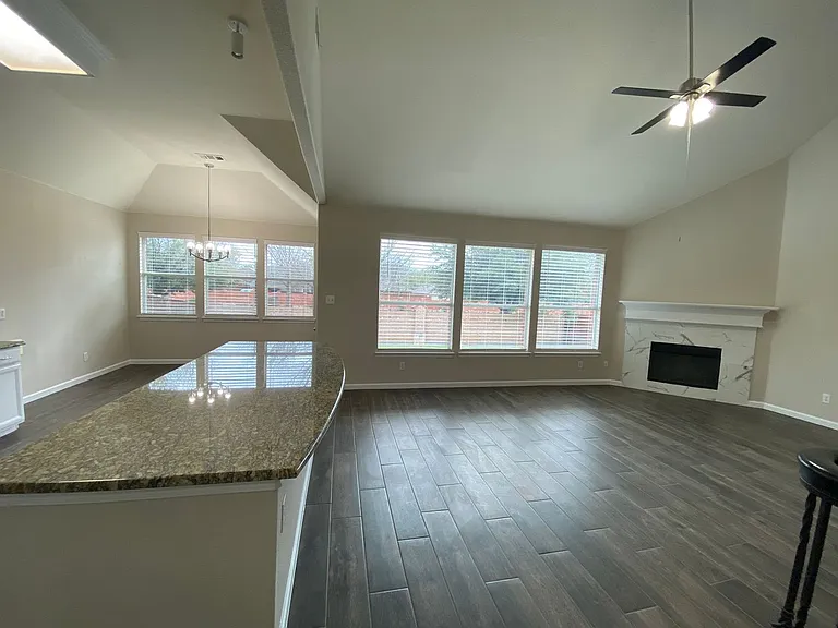 5668 Imperial Meadow Dr — Photo 5