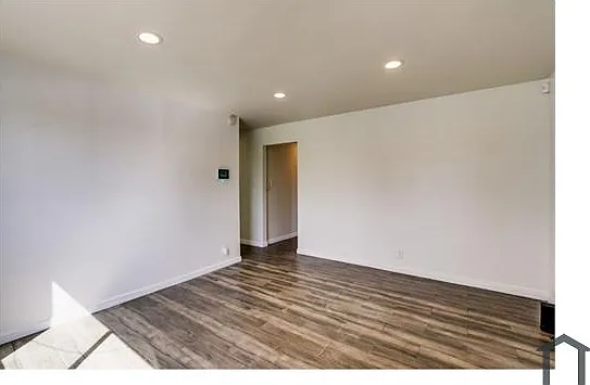 433 W 126th St — Photo 10