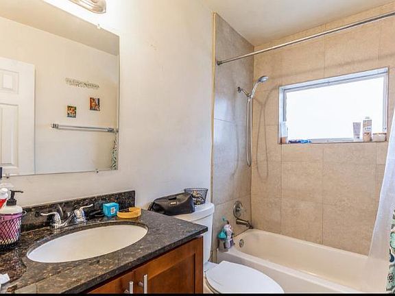 2nd image of 1484 NE 118th St