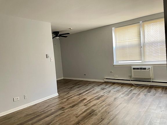 3rd image of 5920 N Kenmore Ave APT 309