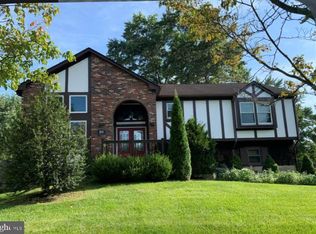 85 Colleen Cir, Ewing, NJ 08638