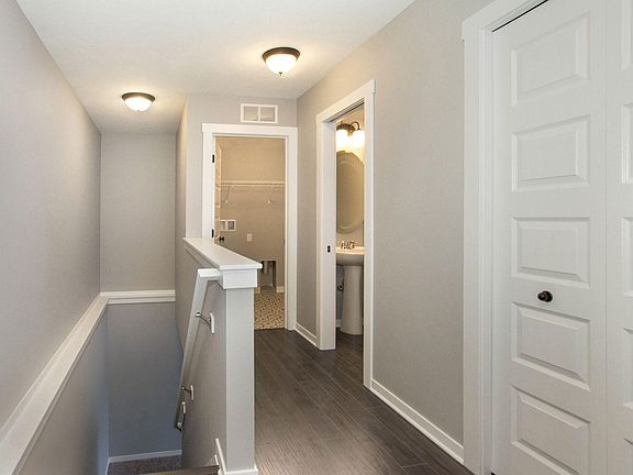 5th image of 6106 Charleston Ln #30