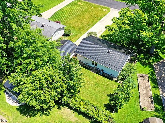 5th image of 182 Shirley Ln NW