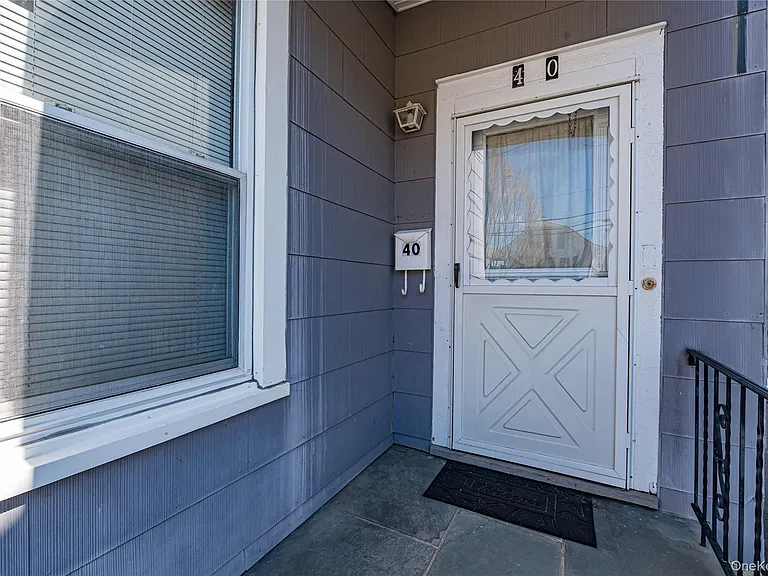 40 Bayside Ave — Photo 2
