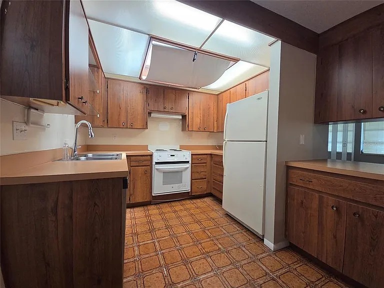 4136 S Lockwood Ridge Rd — Photo 9