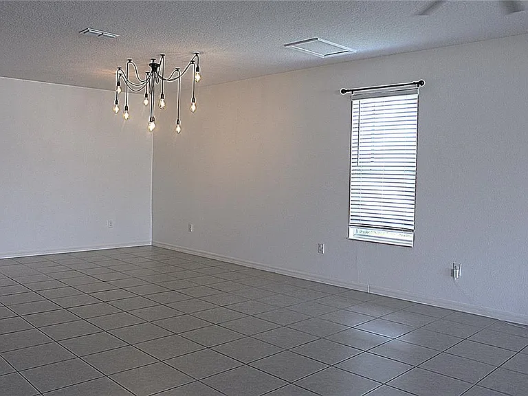 2104 Stillwood Way — Photo 10