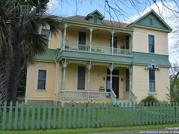 323 Adams St APT 2, San Antonio, TX 78210