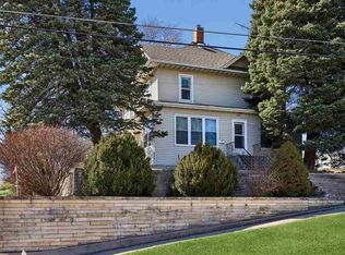 410 Ella St, Riverside, IA 52327