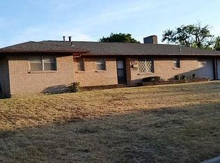 2412 Robert Burns Dr, Fort Worth, TX 76119