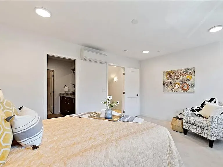 1476 157th Ct NE — Photo 11