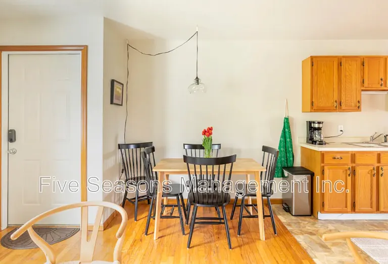 358-360 N Winooski Ave #3 — Photo 10